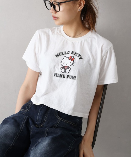 SpRay(スプレイ)の「KITTYプリントショート丈Tシャツ(Tシャツ/カットソー・レディース・チャコールグレー/ブラック/オフホワイト・FREE)」の4枚目の写真