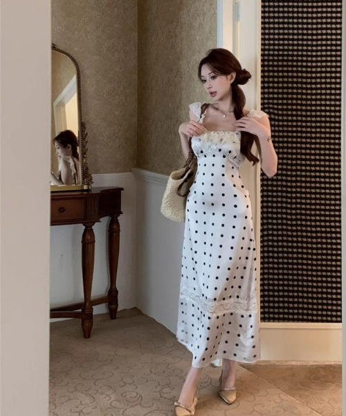 おしゃれスタ（オシャレスタ）の「クラシカルドットフリルマキシワンピース（ワンピース・レディース・ホワイト・S/M/L/XL）」の3枚目の写真