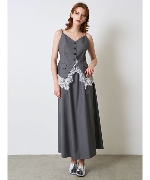 ELENDEEK（エレンディーク）の「LACE LAYERED CAMI OP（ワンピース・レディース・グレー/ブラック・2/1）」の2枚目の写真