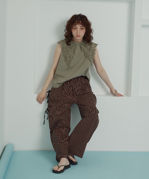 W:Huku(フーク)の「【W:Huku / シルキータッチコットン】ビッグカラー ノースリーブ トップス / Silky-Touch Cotton Big Collar Sleeveless Top(シャツ/ブラウス・レディース・カーキ系/ブルー/ブラック/オフホワイト・FREE)」の18枚目の写真