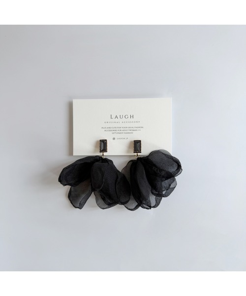tone(トーン)の「【Laugh】Antique chiffon / earring(MA)(イヤリング・レディース・ブラック/ベージュ・FREE)」の5枚目の写真