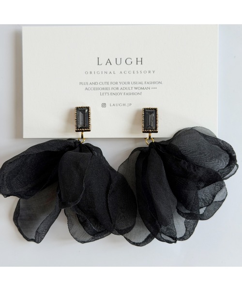 tone(トーン)の「【Laugh】Antique chiffon / earring(MA)(イヤリング・レディース・ブラック/ベージュ・FREE)」の6枚目の写真