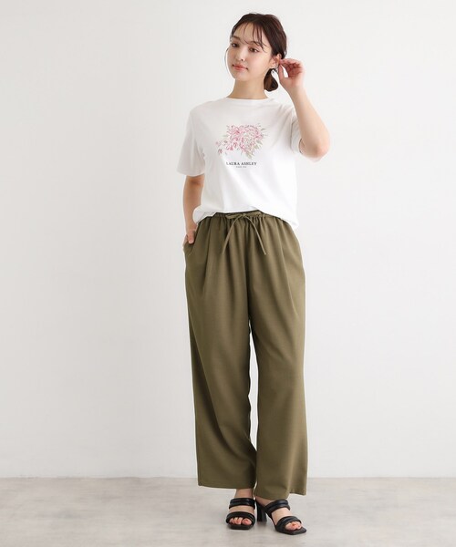 LAURA ASHLEY(ローラアシュレイ)の「【接触冷感/抗ピル/UVカット/2WAYストレッチ】多機能セミワイドパンツ(その他パンツ・レディース・ダークブラウン/ライトベージュ・40/38)」の4枚目の写真