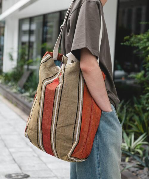 URBAN RESEARCH DOORS（アーバンリサーチドアーズ）の「2WAYストライプトートバッグ（トートバッグ・メンズ・グリーン/オレンジ/ライトブルー・-）」の5枚目の写真