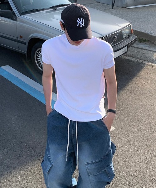 NOWLE（ノウル）の「【NOWLE】ヘビーウェイト コンパクト ボックス クロップド 半袖 Tシャツ / 短丈 ミニマル トップス（Tシャツ/カットソー・メンズ・スモークグレー/ホワイト/ブラック・SMALL/X-LARGE/LARGE/MEDIUM）」の4枚目の写真
