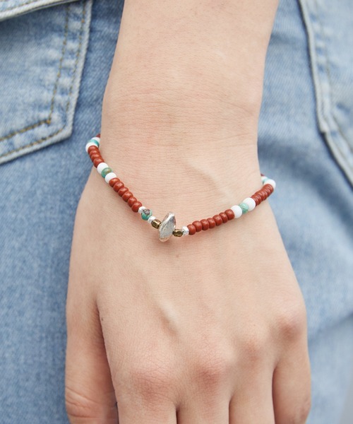 SunKu(サンク)の「SunKu/サンク Vintage Beads Bracelet ヴィンテージビーズ ターコイズ ブレスレット ブラウン メンズ レディース 2026年 夏 夏服(ブレスレット・メンズ・ブラウン・FREE)」の1枚目の写真
