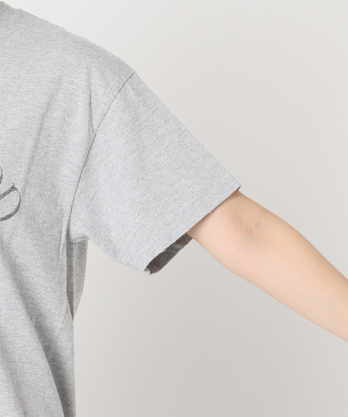 plage(プラージュ)の「《WEB限定》JOHNBULL / ジョンブル 別注 PRINT TEEシャツ(Tシャツ/カットソー・レディース・ライトグレー・FREE)」の6枚目の写真