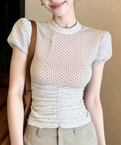 AVYL（アヴィル）の「ドットチュールシャーリングパフスリーブブラウス（シャツ/ブラウス・レディース・ホワイト・M）」の2枚目の写真