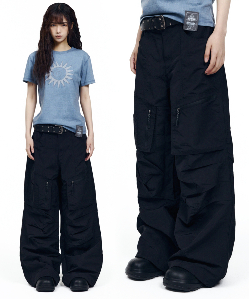 AAKAM（アーカム）の「Knee Pin-Tuck Rain Shield Pants (Black)（その他パンツ・レディース・その他・1/2）」の4枚目の写真