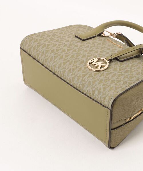 MICHAEL KORS（マイケルコース）の「ASHTON クロスボディ スモール - Mkシグネチャー（ショルダーバッグ・レディース・グリーン系・FREE）」の3枚目の写真