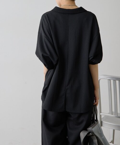 ear PAPILLONNER(イアパピヨネ)の「スキッパーシャツ【SUM1 STYLE】(シャツ/ブラウス・レディース・ブラック/ブラウン・FREE)」の6枚目の写真