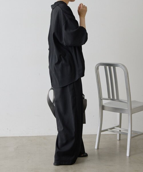 ear PAPILLONNER(イアパピヨネ)の「スキッパーシャツ【SUM1 STYLE】(シャツ/ブラウス・レディース・ブラック/ブラウン・FREE)」の8枚目の写真