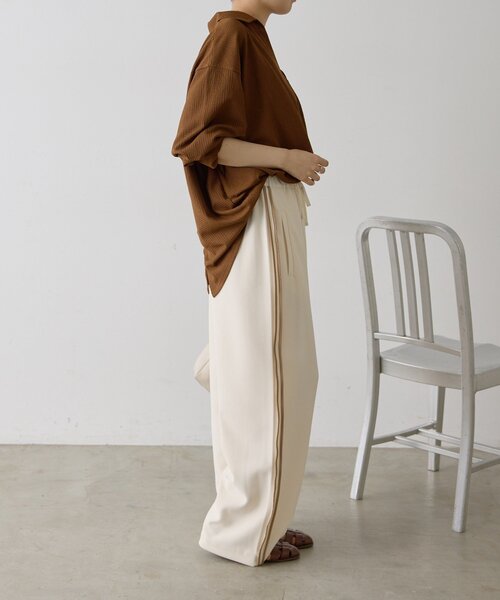 ear PAPILLONNER(イアパピヨネ)の「スキッパーシャツ【SUM1 STYLE】(シャツ/ブラウス・レディース・ブラック/ブラウン・FREE)」の20枚目の写真
