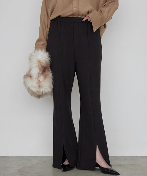 LOUNGEDRESS(ラウンジドレス)の「《すらっと美脚見せ》カットジョーゼットスリットパンツ(その他パンツ・レディース・ブラウン/ブラック・MEDIUM/SMALL)」の2枚目の写真