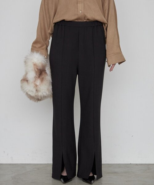 LOUNGEDRESS(ラウンジドレス)の「《すらっと美脚見せ》カットジョーゼットスリットパンツ(その他パンツ・レディース・ブラウン/ブラック・MEDIUM/SMALL)」の12枚目の写真