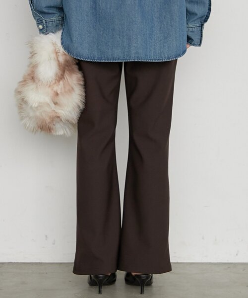 LOUNGEDRESS(ラウンジドレス)の「《すらっと美脚見せ》カットジョーゼットスリットパンツ(その他パンツ・レディース・ブラウン/ブラック・MEDIUM/SMALL)」の4枚目の写真