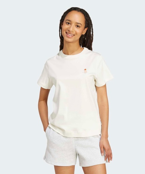 adidas(アディダス)の「キャット パッチ グラフィック 半袖Tシャツ / アディダス adidas(Tシャツ/カットソー・レディース・ホワイト・X-SMALL/LARGE/MEDIUM/SMALL/X-LARGE/XX-LARGE)」の1枚目の写真