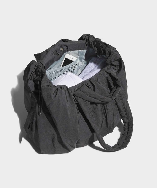 adidas(アディダス)の「マスト ハブ トート バッグ / アディダス adidas(ショルダーバッグ・レディース・グレー・FREE)」の4枚目の写真