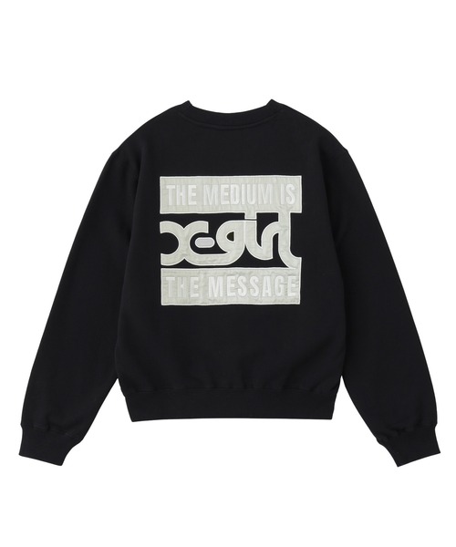 X-girl（エックスガール）の「BOX AND MILLS LOGO PATCH SWEATSHIRT（スウェット・レディース・パープル/ブラウン/ブラック・S/M/L）」の2枚目の写真