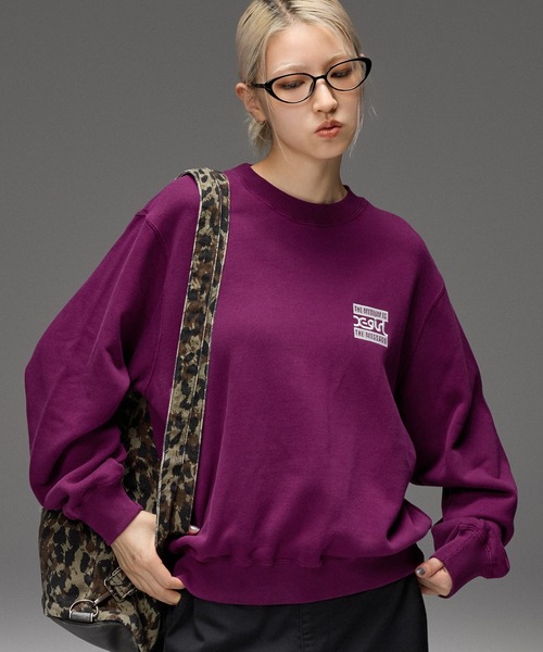 X-girl（エックスガール）の「BOX AND MILLS LOGO PATCH SWEATSHIRT（スウェット・レディース・パープル/ブラウン/ブラック・S/M/L）」の6枚目の写真