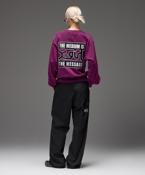 X-girl（エックスガール）の「BOX AND MILLS LOGO PATCH SWEATSHIRT（スウェット・レディース・パープル/ブラウン/ブラック・S/M/L）」の7枚目の写真