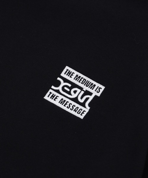 X-girl（エックスガール）の「BOX AND MILLS LOGO PATCH SWEATSHIRT（スウェット・レディース・パープル/ブラウン/ブラック・S/M/L）」の18枚目の写真