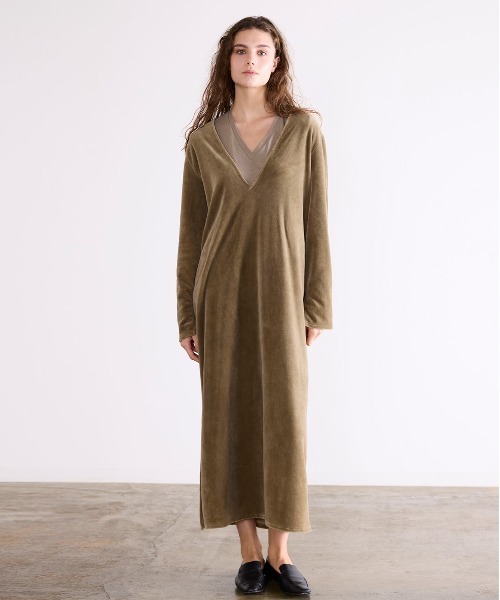 WALANCE(ワランス)の「COTTON CASHMERE V-NECK T(Tシャツ/カットソー・レディース・オフホワイト・FREE)」の4枚目の写真