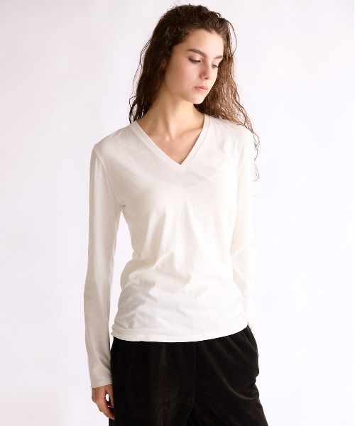 WALANCE(ワランス)の「COTTON CASHMERE V-NECK T(Tシャツ/カットソー・レディース・オフホワイト・FREE)」の7枚目の写真