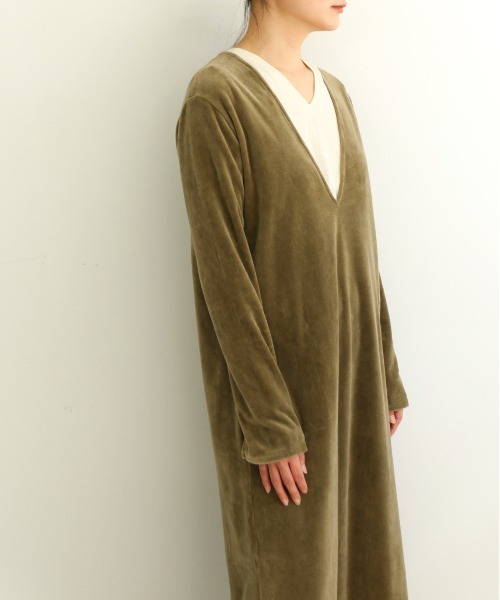 WALANCE(ワランス)の「COTTON CASHMERE V-NECK T(Tシャツ/カットソー・レディース・オフホワイト・FREE)」の19枚目の写真