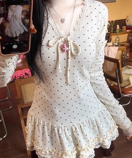 AVYL(アヴィル)の「ドット柄レースフリルリボンリブカットソー(Tシャツ/カットソー・レディース・アイボリー・M)」の4枚目の写真