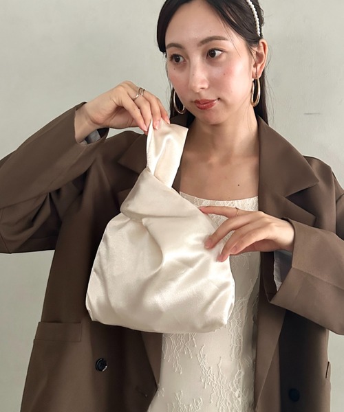 MYMOOD.（マイムード）の「サテンワンハンドルバッグ ノットバッグ パーティーバッグ 結婚式 二次会 お呼ばれ フォーマル オケージョン（クラッチバッグ・レディース・ピンク/グレー/ミント/クリーム/ゴールド/ブラック・FREE）」の20枚目の写真