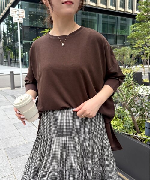Jena espace merveilleux(ジェナ エスパスメルヴェイユ)の「ダンボール5分袖カットソー(Tシャツ/カットソー・レディース・ブラウン/グレー・FREE)」の2枚目の写真