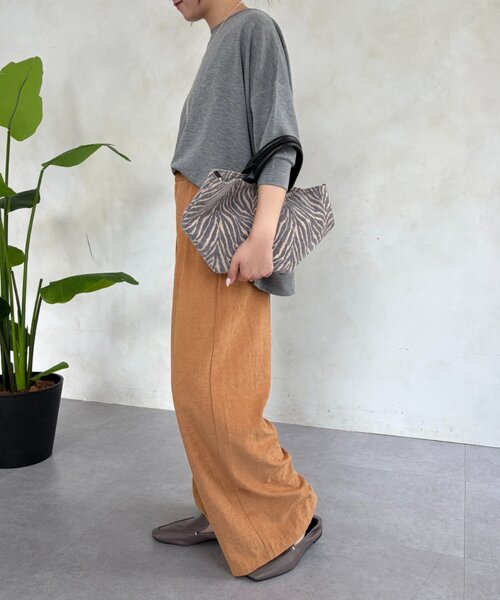 Jena espace merveilleux(ジェナ エスパスメルヴェイユ)の「ダンボール5分袖カットソー(Tシャツ/カットソー・レディース・ブラウン/グレー・FREE)」の4枚目の写真