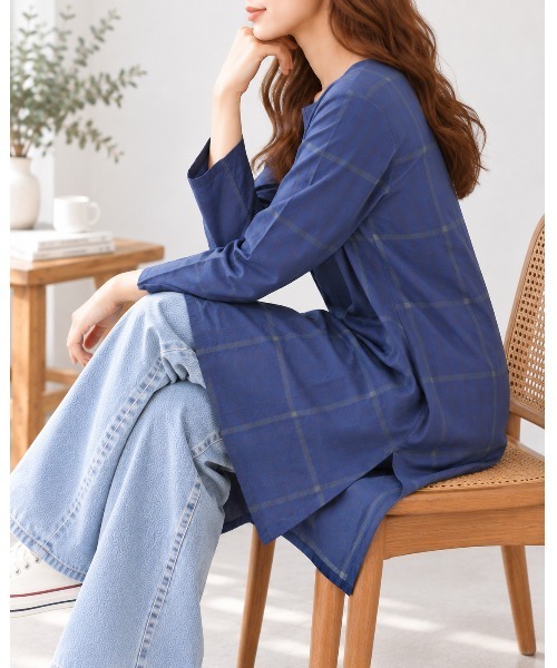 FAZVY（ファズビー）の「静かなチェック柄で魅せる ナチュラルロングワンピース（ワンピース・レディース・ネイビー・L/M）」の4枚目の写真