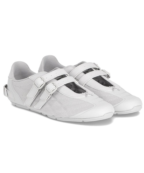 FILA(フィラ)の「FILA X OJOS RITMO SLEEK VC / フィラ x オホス リトモ スリーク VC(スニーカー・レディース・グレー・25.0cm/24.0cm/23.0cm/26.0cm)」の1枚目の写真
