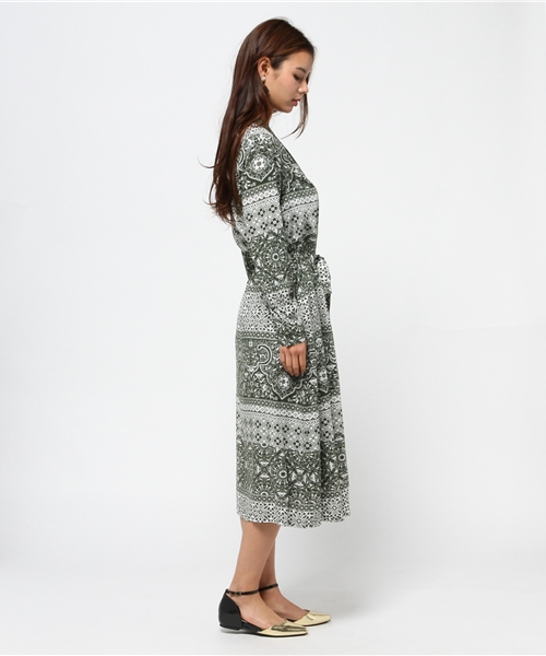 MOUSSY（マウジー）の「TILE PATTERN SHIRT DRESS（ワンピース・レディース・グリーン系その他/オレンジ系その他/ダークネイビー・FREE）」の17枚目の写真