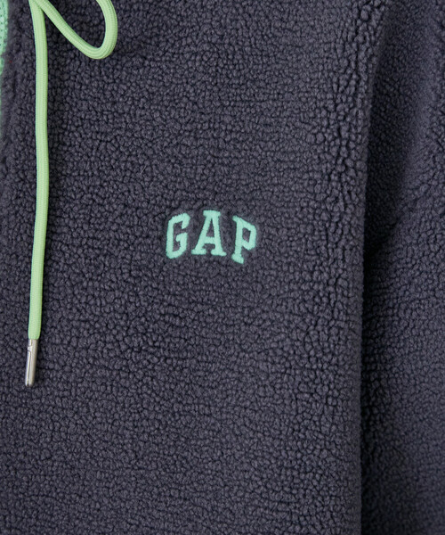 GAP(ギャップ)の「PUBLUX × GAP/ギャップ 配色 リボン ドローコード ジップ フリース ジャケット 限定展開(ブルゾン・レディース・ブラウン/ベージュ/チャコールグレー・フリ-)」の12枚目の写真