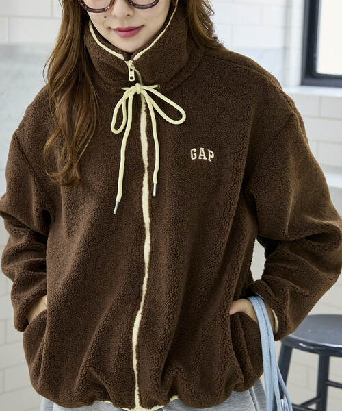 GAP(ギャップ)の「PUBLUX × GAP/ギャップ 配色 リボン ドローコード ジップ フリース ジャケット 限定展開(ブルゾン・レディース・ブラウン/ベージュ/チャコールグレー・フリ-)」の14枚目の写真