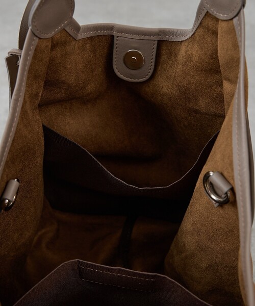 collex（コレックス）の「ｍarco masi  ECO SUEDE TOTE M（トートバッグ・レディース・カーキ/ブラウン・M）」の15枚目の写真