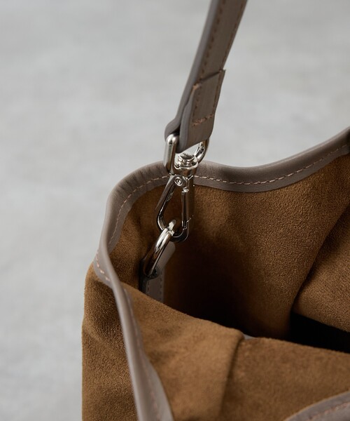 collex（コレックス）の「ｍarco masi  ECO SUEDE TOTE M（トートバッグ・レディース・カーキ/ブラウン・M）」の16枚目の写真