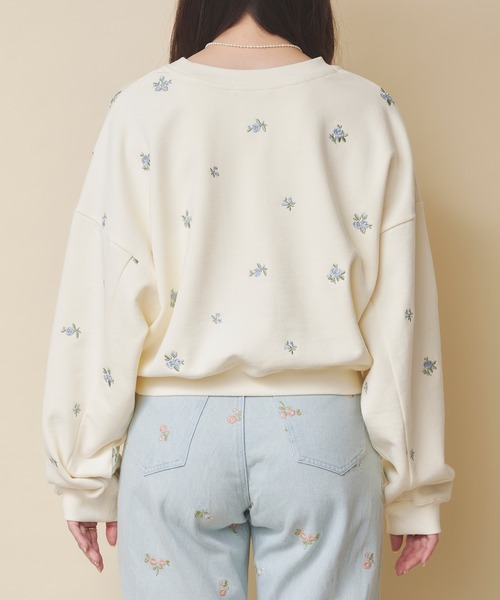 Cath Kidston(キャスキッドソン)の「エンブロイダリースウェットトップス Floral Garden Embroidery(スウェット・レディース・ブラウン/ライトピンク/グレー/アイボリー・FREE)」の13枚目の写真