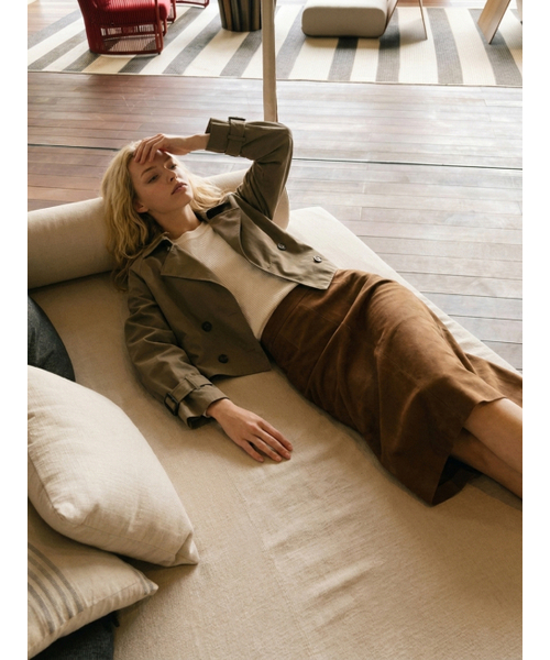 ACUD(アクド)の「Cropped Trench Coat _Beige(トレンチコート・レディース・ダークベージュ・SMALL/MEDIUM)」の4枚目の写真