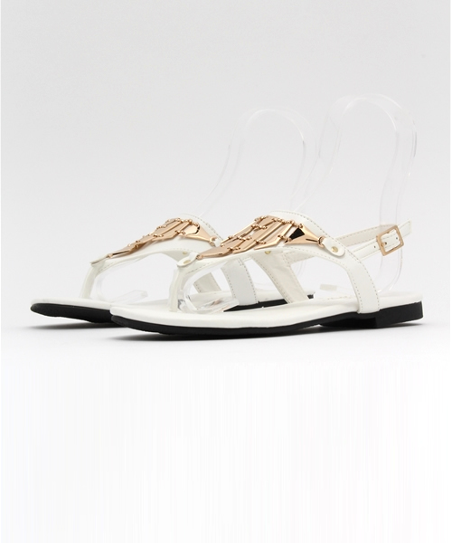 Noubel Voug Relax(ヌーベルヴォーグリラックス)の「Noubel Voug Relax(ヌーベル ヴォーグ リラックス)/ゴールドデザインモチーフ バックストラップトングサンダル(サンダル・レディース・ベージュ/ブラック/ホワイト・S/M/L/LL)」の1枚目の写真