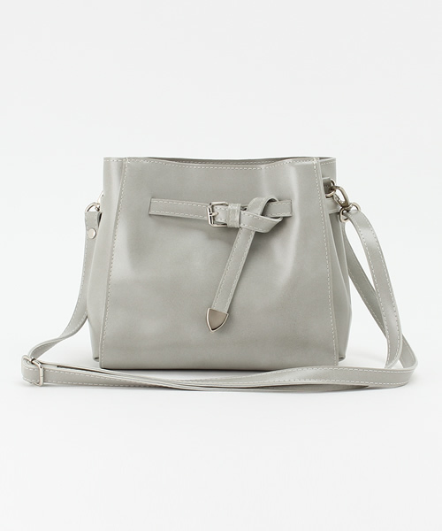 mystic(ミスティック)の「NEWベルト使いバック(ショルダーバッグ・レディース・キャメル/グレー/ブラック・フリ-)」の1枚目の写真