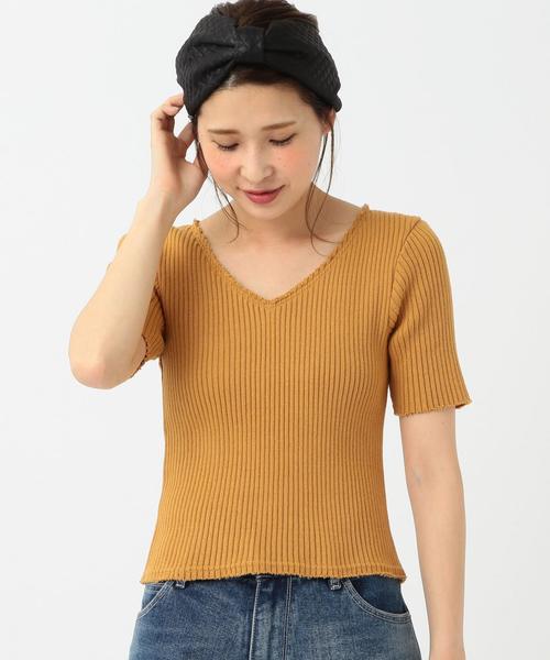 Another Edition（アナザーエディション）の「断ち切りVネックショートスリーブプルオーバー/AEBFC ﾀﾁｷﾘ V/N SSL PO●（ニット/セーター・レディース・ホワイト/ブラック/イエロー/ダークグリーン・FREE）」の4枚目の写真