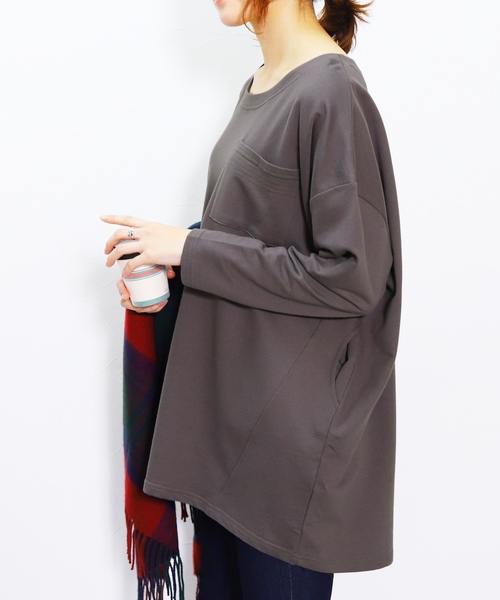 reca(レカ)の「コクーン ビッグシルエット ポケット付きカットソー(Tシャツ/カットソー・レディース・ブラック/オフホワイト/グレー/ネイビー/ブルー系その他/グレー系その他/スモークピンク/ダークグレー/ベージュ/カーキ/パープル系その他/ピンク/モカ・M)」の11枚目の写真