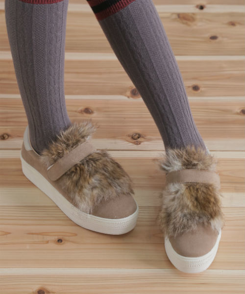 Noubel Voug Relax（ヌーベルヴォーグリラックス）の「Noubel Voug Relax(ヌーベル　ヴォーグ リラックス)/リアルファー風フェイクファーデザインのワンストラップ厚底スニーカー（スニーカー・レディース・ブラック/ホワイト/ベージュ系その他/グレー・S/L/LL/M）」の4枚目の写真