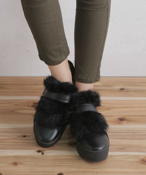 Noubel Voug Relax（ヌーベルヴォーグリラックス）の「Noubel Voug Relax(ヌーベル　ヴォーグ リラックス)/リアルファー風フェイクファーデザインのワンストラップ厚底スニーカー（スニーカー・レディース・ブラック/ホワイト/ベージュ系その他/グレー・S/L/LL/M）」の2枚目の写真