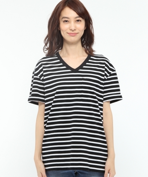 LAKOLE（ラコレ）の「【汗ジミ軽減】ロールアップボーダー柄VネックTシャツ / LAKOLE（Tシャツ/カットソー・レディース・ブラック/アイボリー/ホワイト・SMALL/MEDIUM/LARGE）」の8枚目の写真