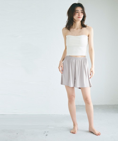ANDREA&Co..ハイネックショート丈ポンチョ+タイダイ柄ベルベットスカート Julia Boutique スカート ショート丈・コルセット風タイト